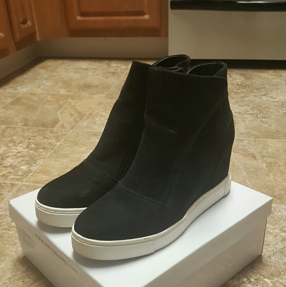 Steve Madden Wedges